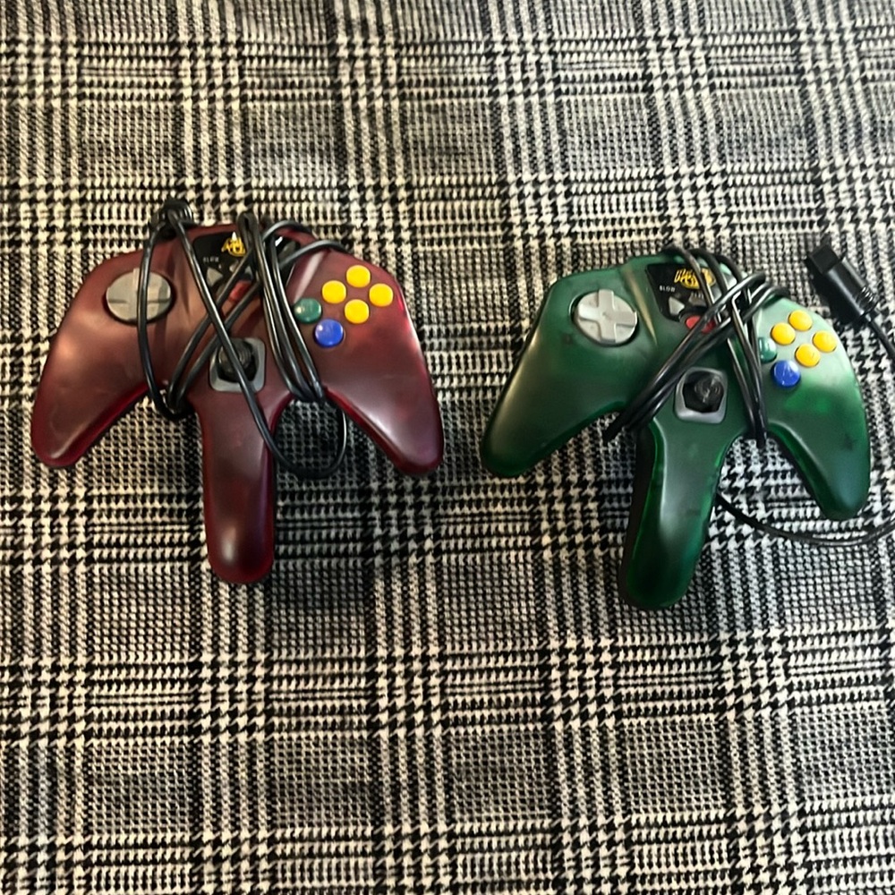 Madcatz Nintendo 64 controllers 2 pack bundle